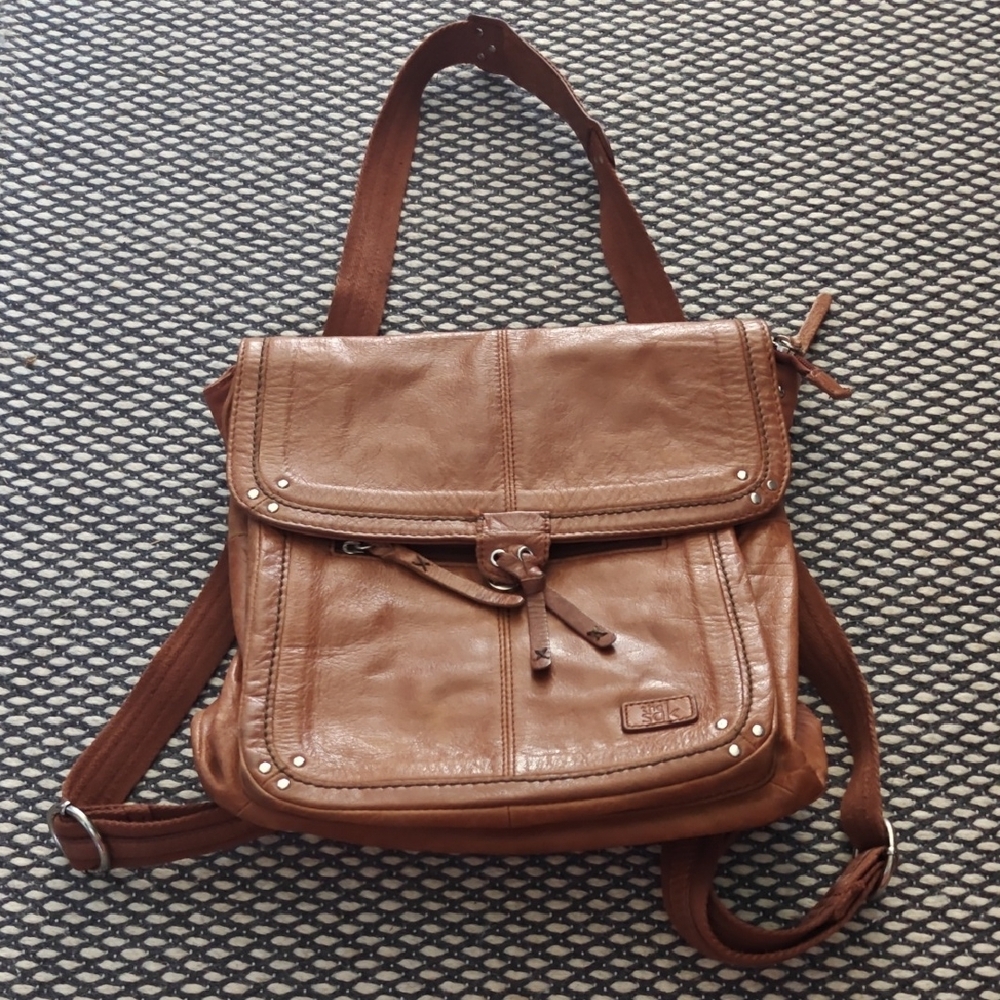THE SAK VENTURA LEATHER BACKPACK OR CROSSBODY BAG